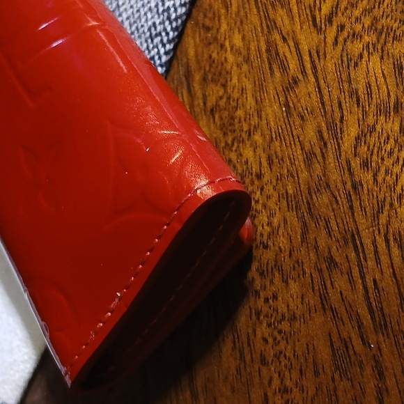 Louis Vuitton Red Key Case - Picture 6 of 13
